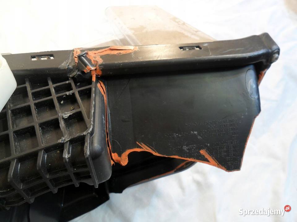 LAMPA PRAWA PRZÓD NOWA NISSAN LEAF osobowe Lampy przednie Nowy Tomyśl