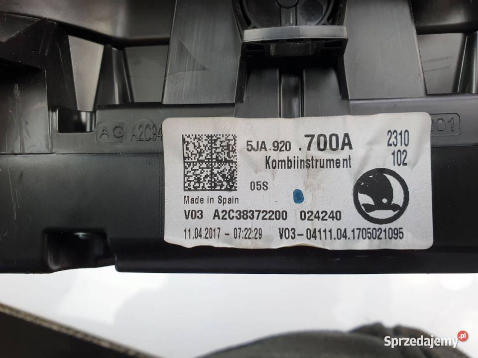 LICZNIK ZEGAR SKODA RAPID 5JA920700A Lipno
