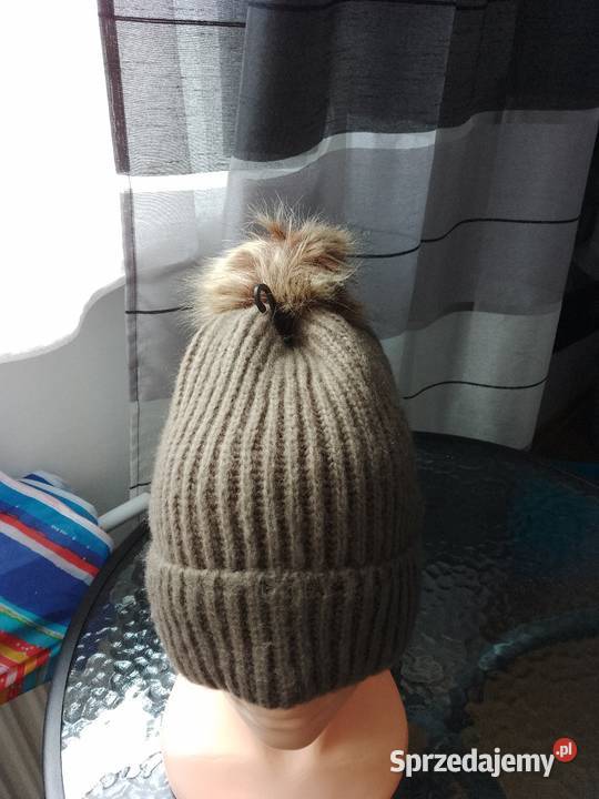 Czapka damska z pomponem brązowa Chrzanów