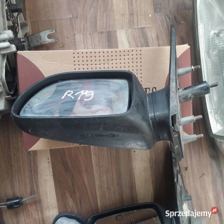 Renault 19 Komplet lusterek manualnych osobowe
