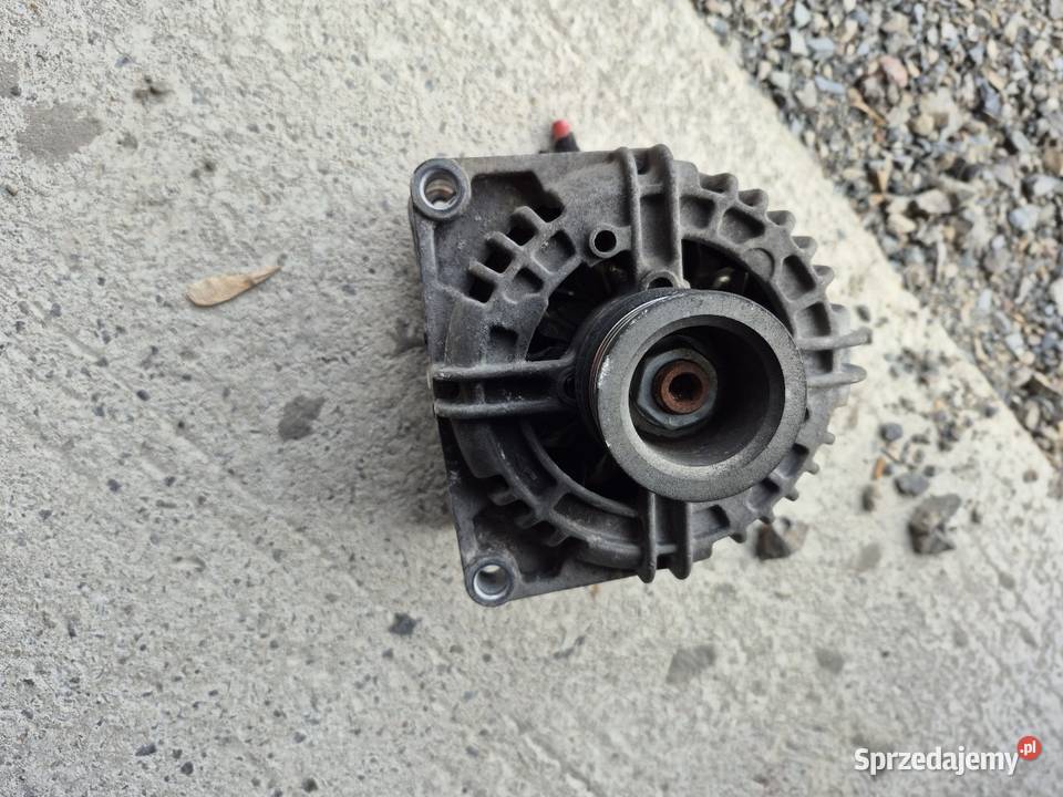 Opel Zafira 18 benzyna 2010r 140 alternator manualna świętokrzyskie Ostrowiec Świętokrzyski