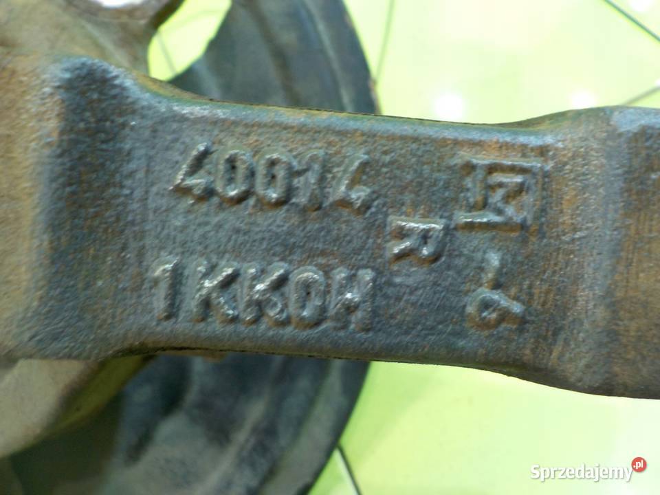 NISSAN LEAF I LIFT 16r 5D zwrotnica prawa przod