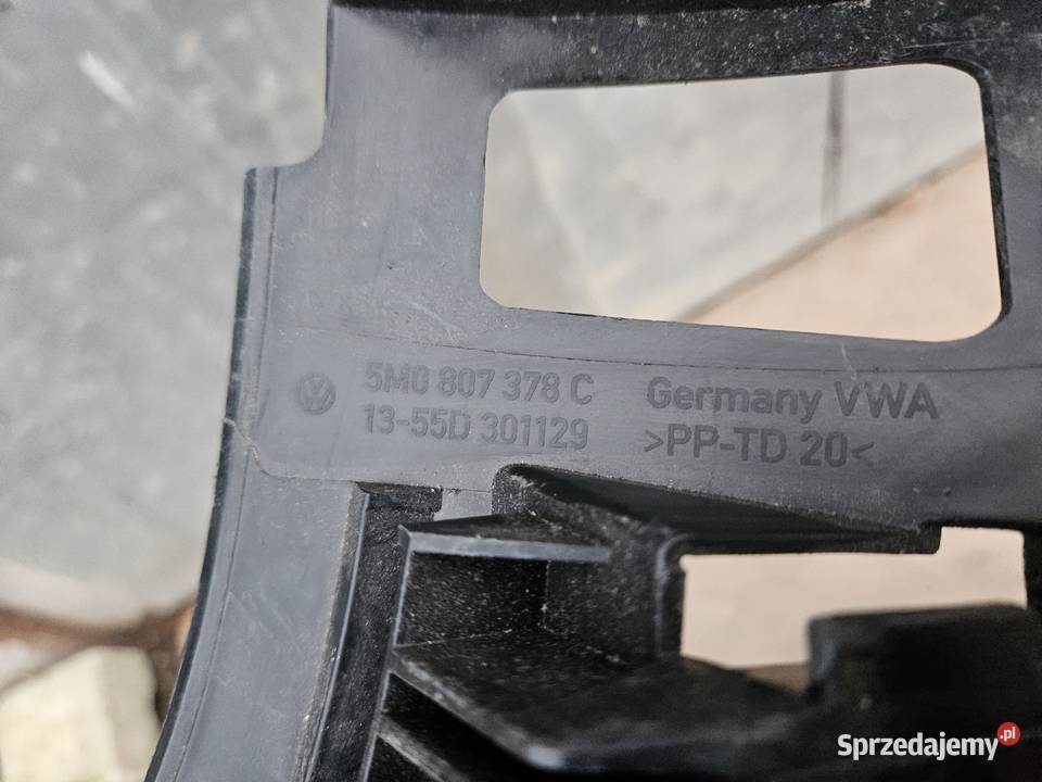 VW GOLF VI PLUS LIFT ŚLIZG ZDERZAKA PRAWY TYŁ Międzychód