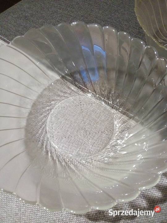 Piękne salaterki Arcoroc France sprzedam