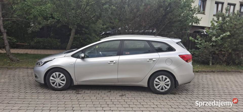Kia Ceed 16 CRDI combi stan B Straszyn