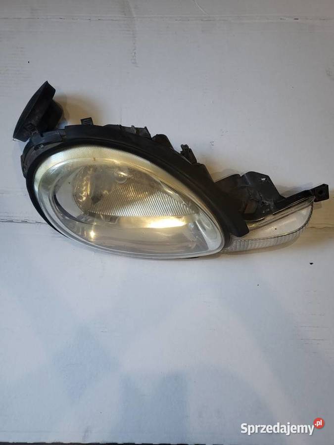 Lampa Przednia prawa Chrysler neon 9902 Prawe