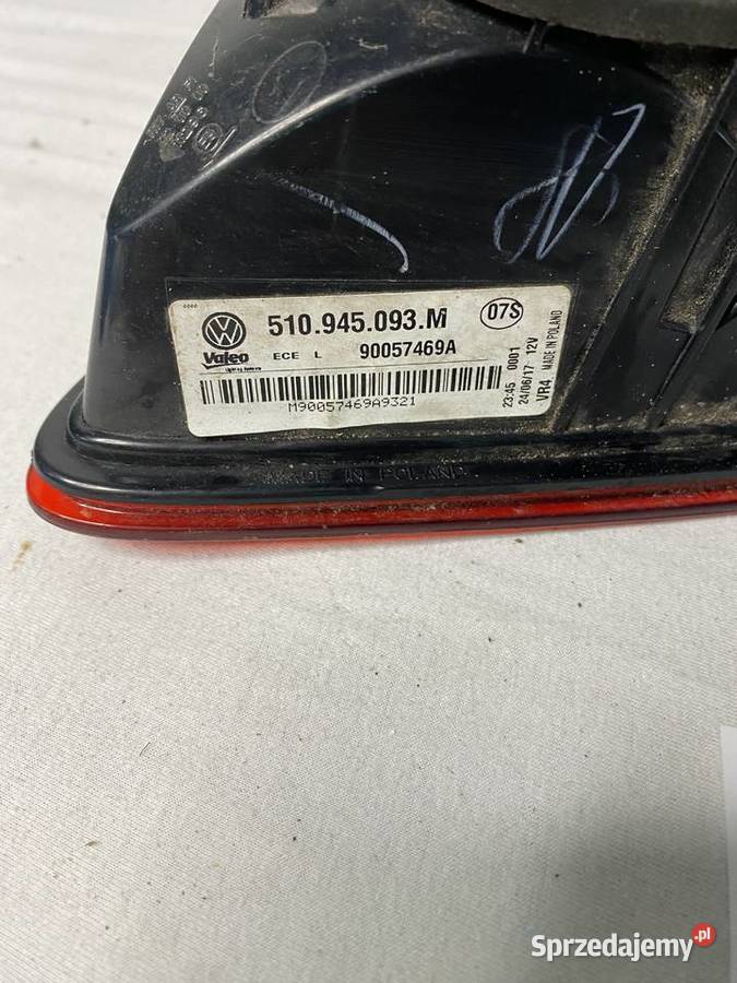 VW GOLF SPORTSVAN LAMPA PRAWA TYŁ 510945093K