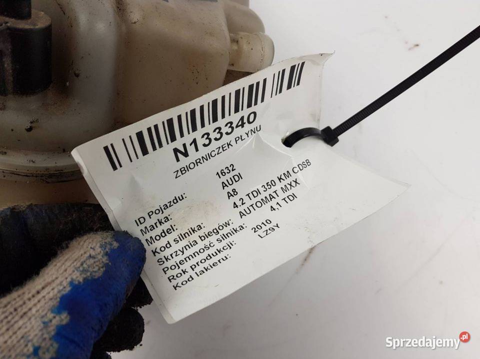 ZBIORNICZEK PŁYNU 4H0121403K A8 D4 42 TDI Lipno sprzedam