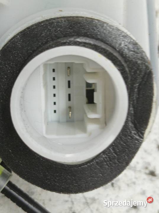 ZAMEK DRZWI TYŁ LEWY SEDAN E16 E17 E18 Toyota