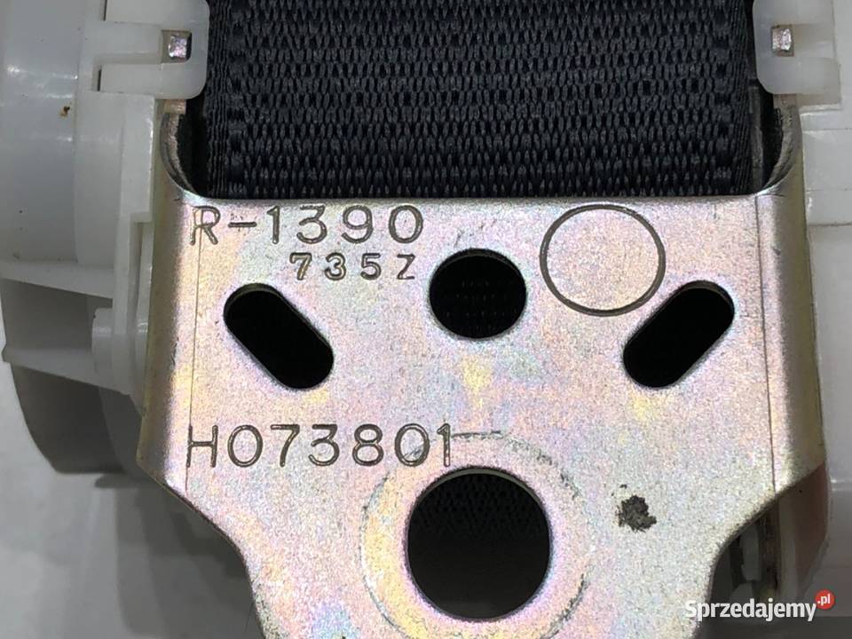 PAS BEZPIECZEŃSTWA PRAWY TYŁ TOYOTA YARIS III