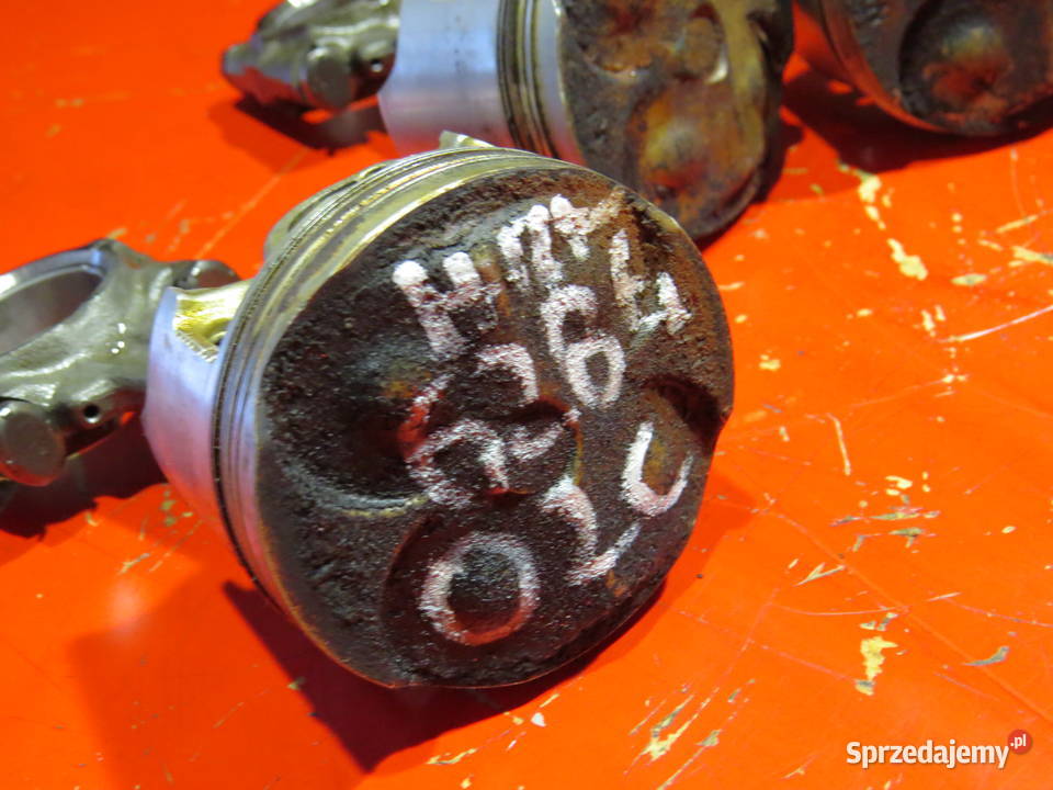 HONDA HORNET 600 PC36 03 tłoki korbowody Warszawa sprzedam