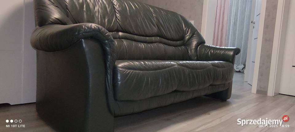 Sofa trzy osobowa dwa fotele