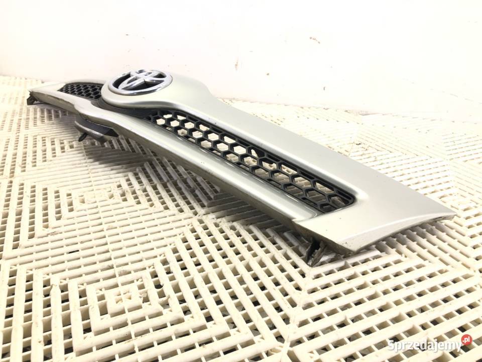 ATRAPA GRILL TOYOTA COROLLA E13 0409 531170F010 osobowe