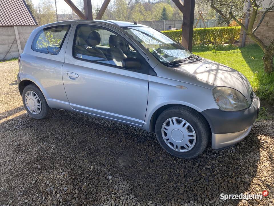 Toyota Yaris zadbana z klimą i małym przebiegiem Myślenice sprzedam