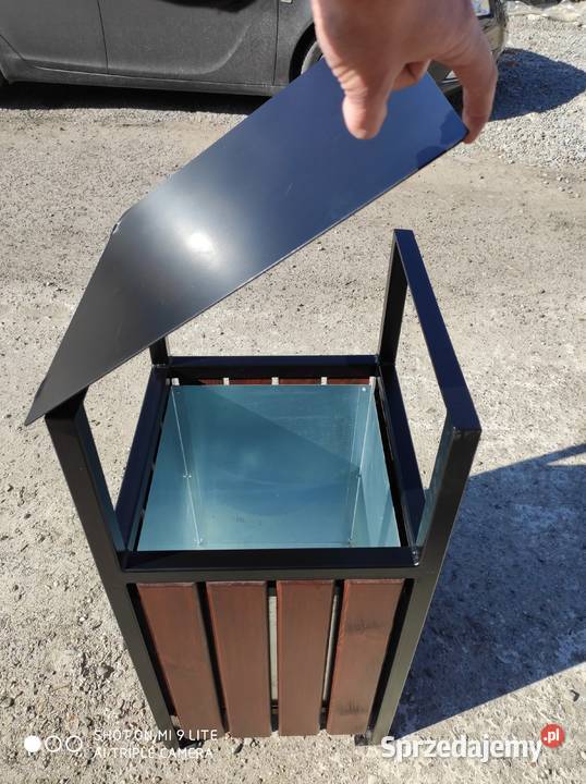 Kosz na śmieciodpadki z daszkiem W093 Zalesie