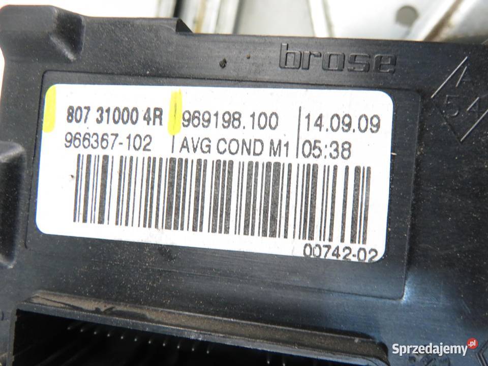 PODNOŚNIK SZYBY PRAWY PRZEDNI MEGANE III