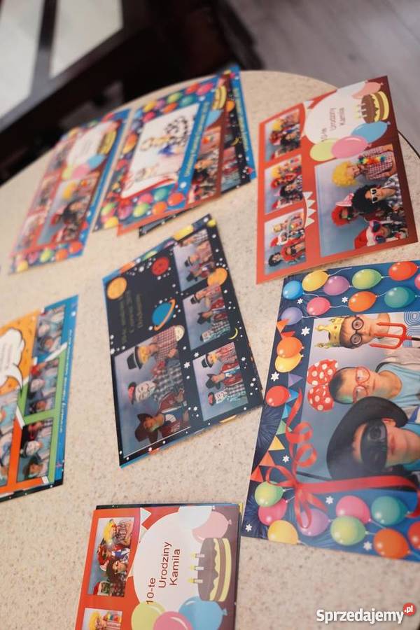 Foto budka ciężki dym love biały dywan światło