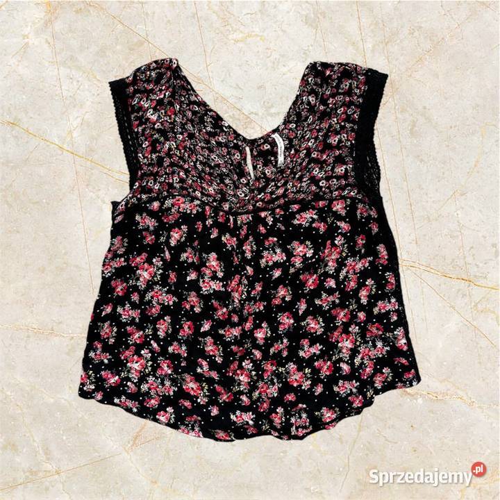 Top w kwiatki Bershka S