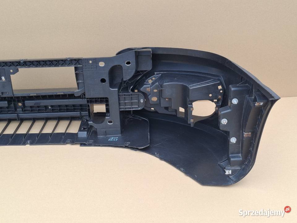 IVECO DAILY LIFT 19 ZDERZAK PRZÓD LEWY PRAWY dostawcze Bieleń