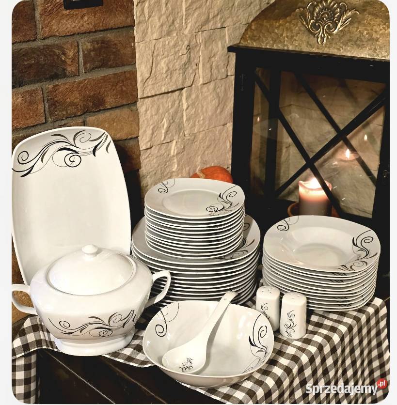 349 Zestaw obiadowy 43 elementy na 12 osób VC Zabrze