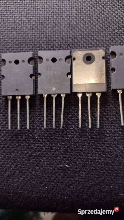 2SJ201 Y I 2SK1530 Y PARA nMOS 200V15A TOSHIBA