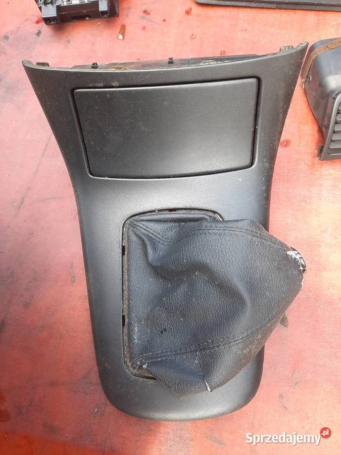 Tunel środkowy mieszek plastik Toyota Avensis Wyposażenie wnętrza Przyborów