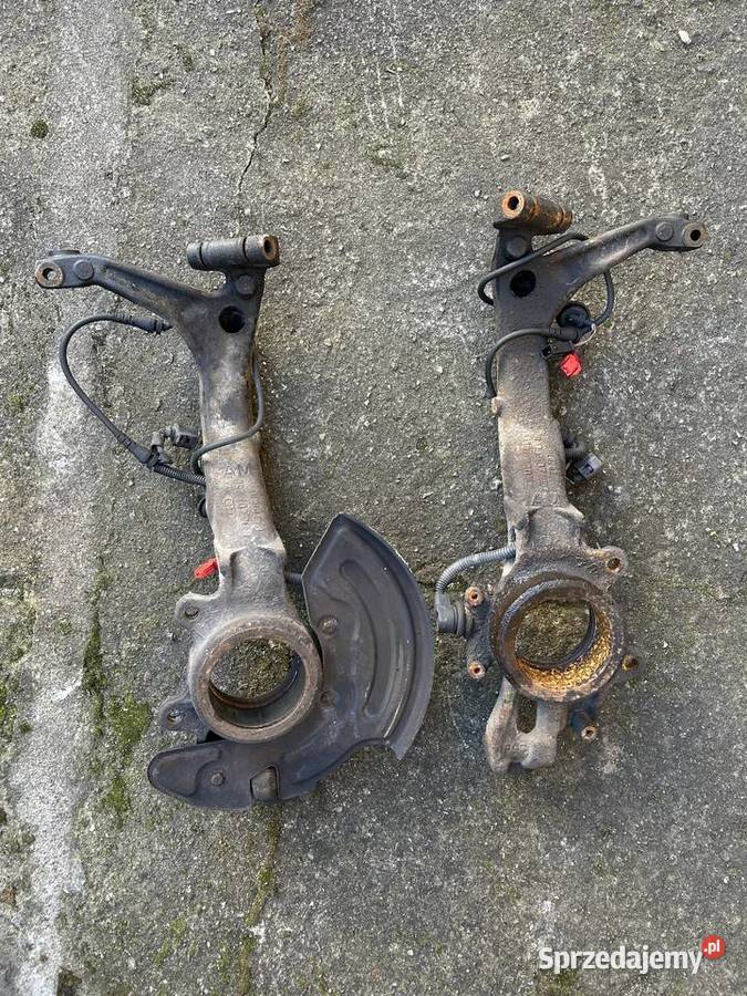 Zwrotnica żeliwna Audi a4 a6 Vw Passat Rok produkcji 2000 Białystok