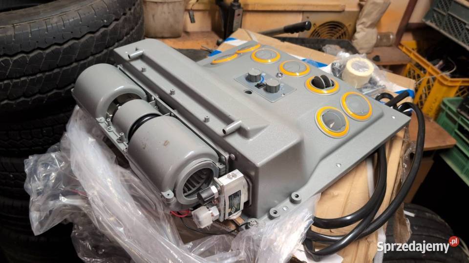 PAROWNIK klimatyzacji UNIWERSALNY DACHOWY 12V dostawcze Motoryzacja