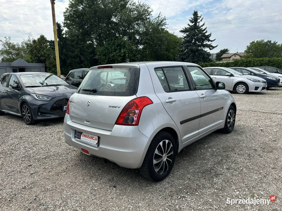 Suzuki Swift 13 92 GAZ LPGKlimatyzacjaSalon manualna Swift Warszawa sprzedam