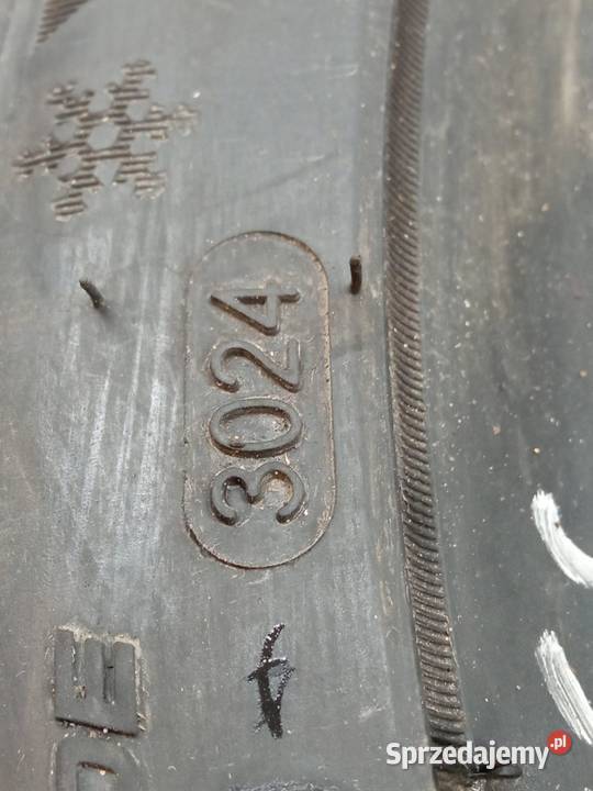 2x OPONA ZIMOWA TRAZANO ZUPERSNOW Z507 22540R18 zima świętokrzyskie