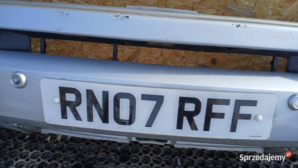 LAND ROVER DISCOVERY III L319 ZDERZAK PRZÓD Zbierkowo