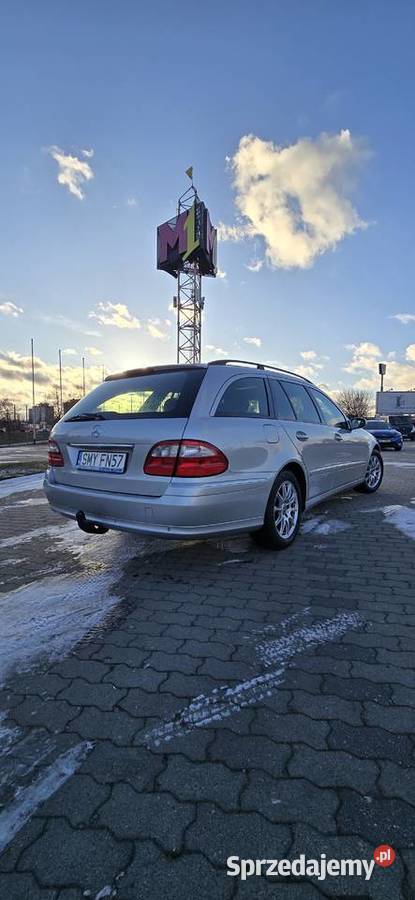 MercedesBenz E220 CDI Doinwestowany 2148cm3 śląskie Czarny Las