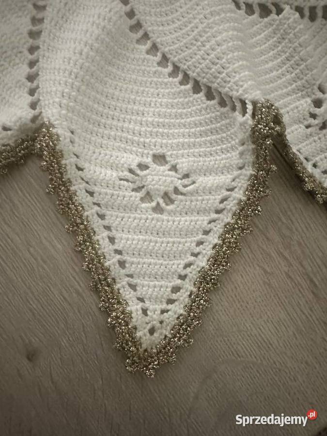 Serweta szydełko gwiazdka ze złotym brzegiem Łódź