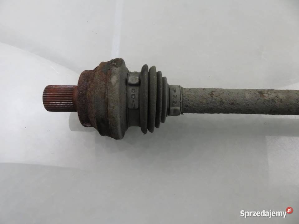 PÓŁOŚ PRAWA TYLNA VW GOLF V 20 TDI 16V osobowe Półosie