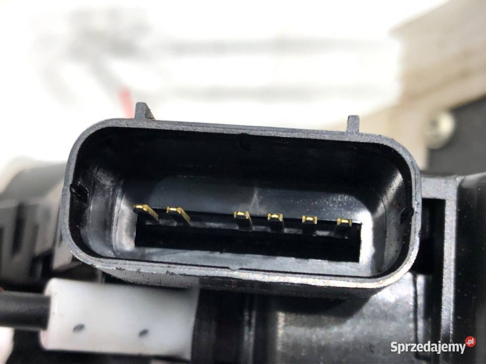 ZAMEK DRZWI LEWY PRZÓD HYUNDAI i20 II Hatchback