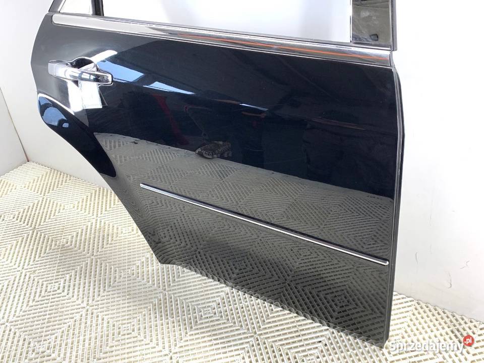 DRZWI PRAWY TYŁ CHRYSLER 300C SedanLimuzyna