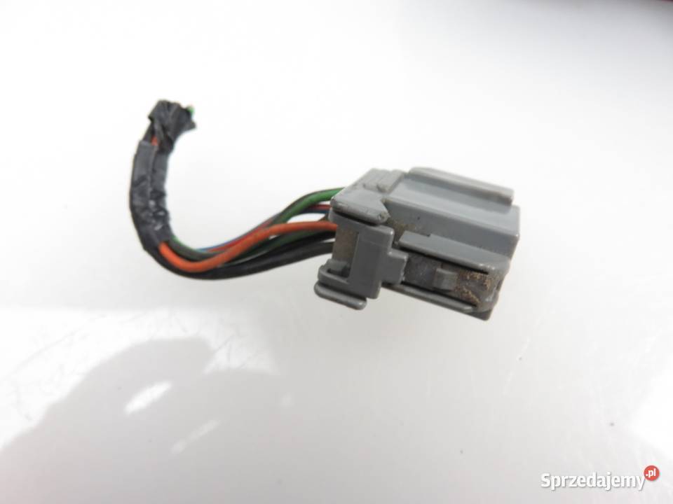 LAMPA PRAWA TYLNA FORD FOCUS MK1 XS4X18N004EC