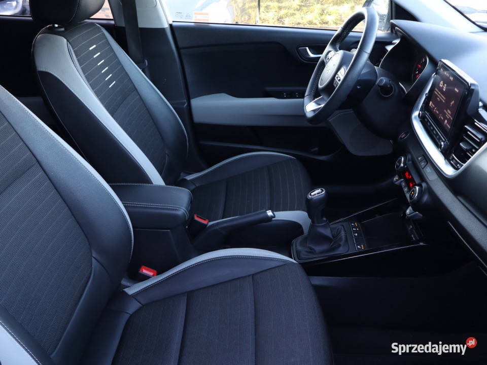 Kia Stonic 10 TGDI relingi dachowe Bielany Wrocławskie