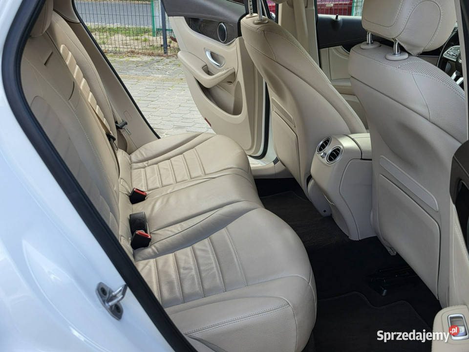 Mercedes GLC 200 Coupe 4MATIC Iwłaściciel nieuszkodzony Samochody osobowe Skępe