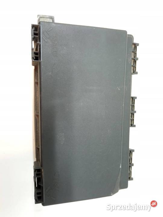 SKRZYNKA BEZPIECZNIKÓW 13191126 16 B Opel Astra