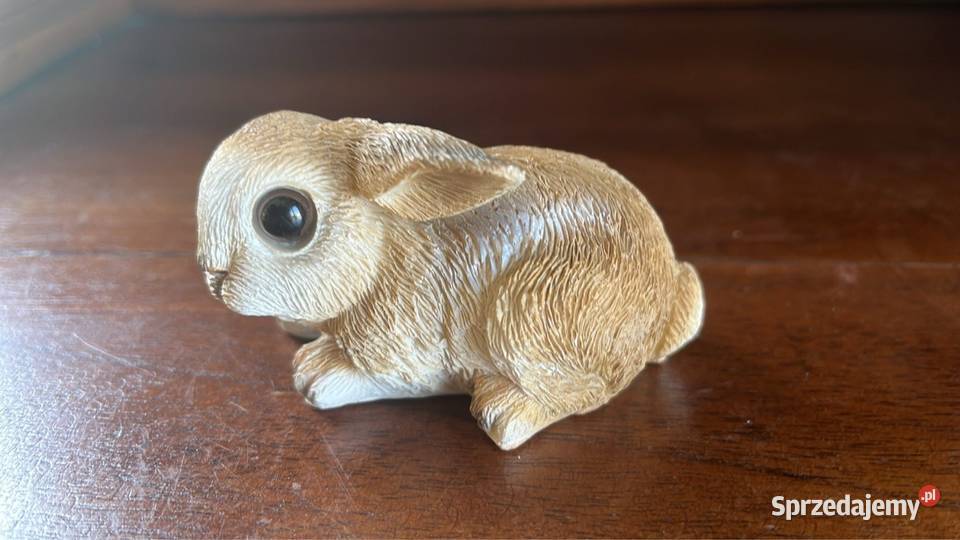 Zajączek Figurka malutka Z masy biskwtowej Porcelana i szkło
