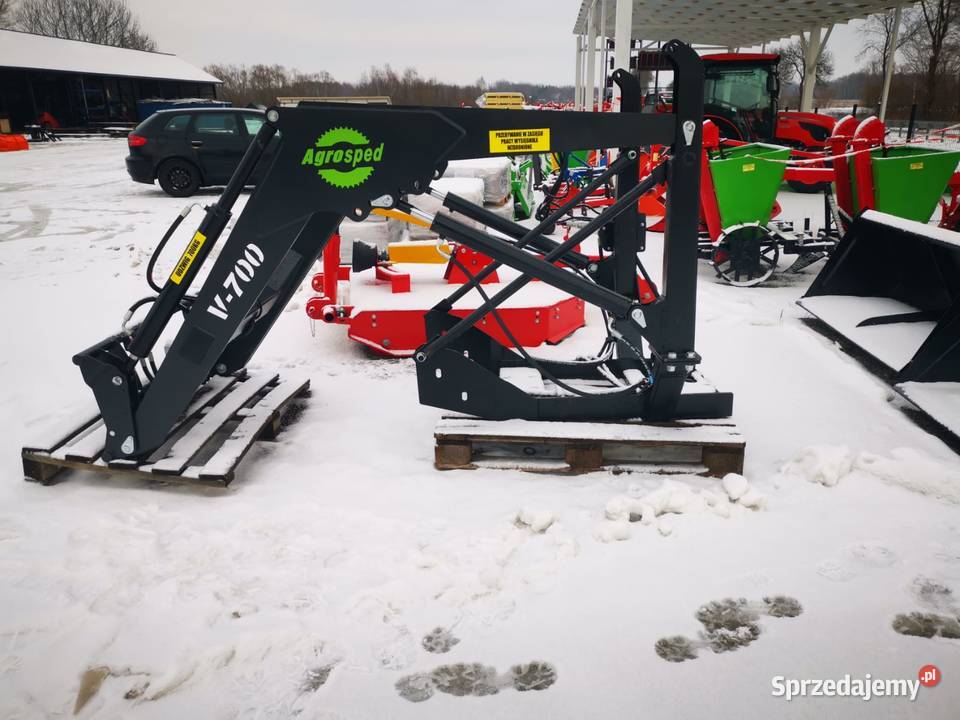 Ładowacz czołowy firmy Agrosped model V700 wielkopolskie