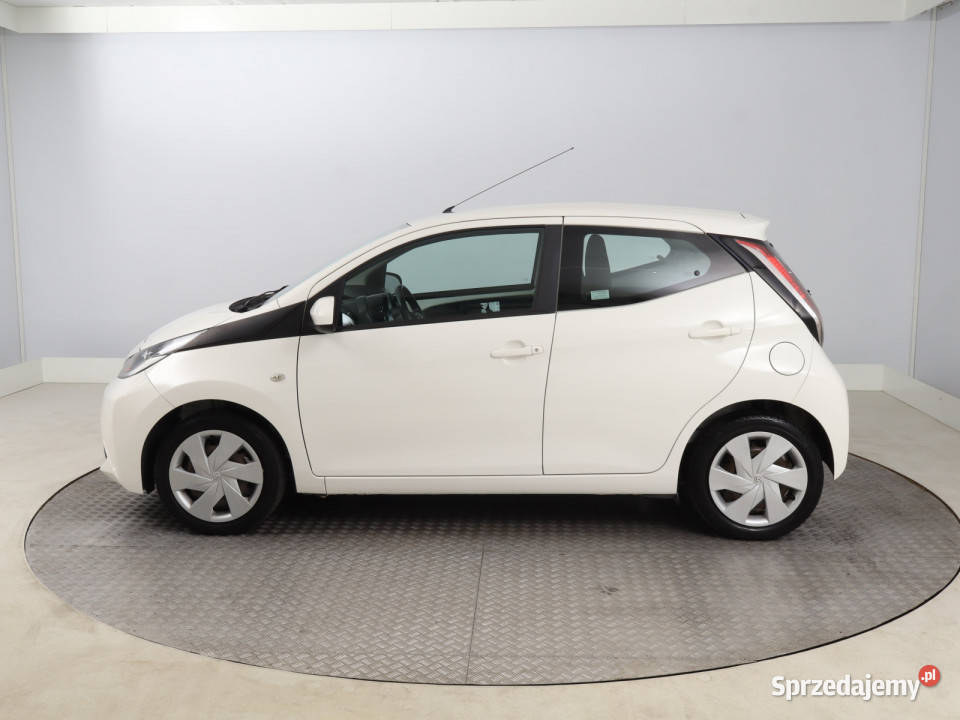 Toyota Aygo 10 VVTi nieuszkodzony Aygo Bielany Wrocławskie sprzedam