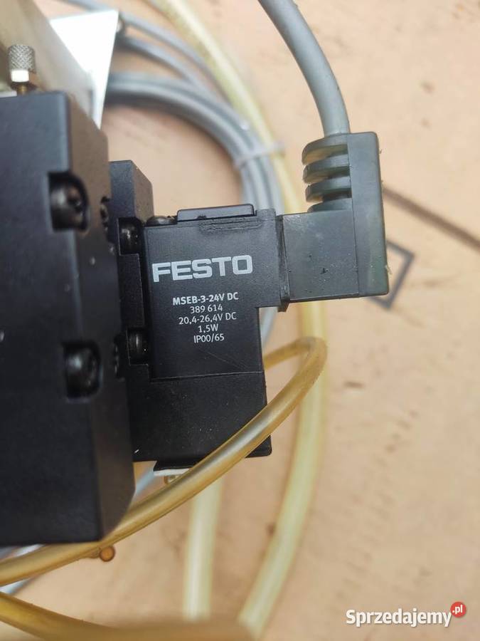 Wyspa zaworowa festo z elektrozaworami i wielkopolskie Kotlin