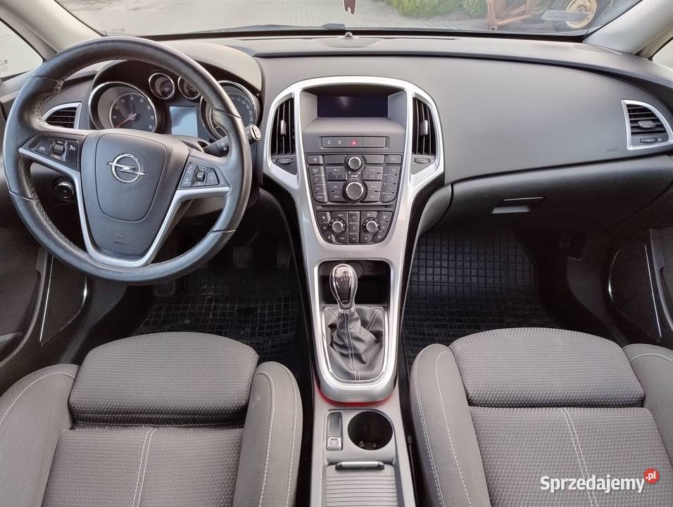 Opel Astra 14 benzyna wersja sport Samochody osobowe świętokrzyskie Busko-Zdrój