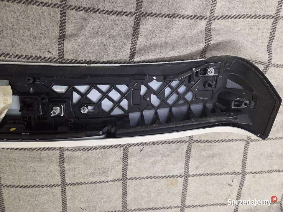 Spojler nakładka blenda klapy bagażnika śląskie