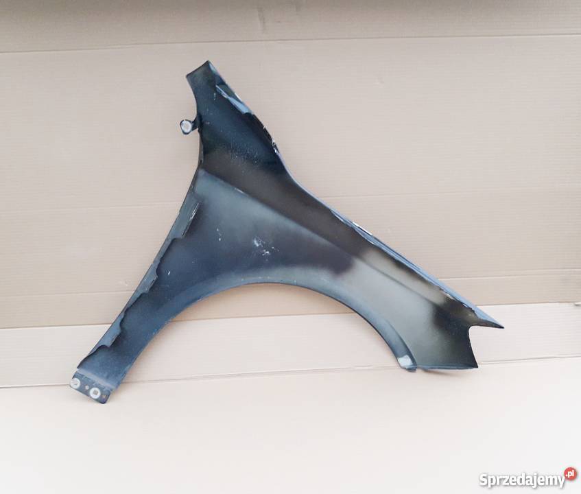 MERCEDES A KLASA W176 BŁOTNIK LEWY PRZEDNI PRZÓD Bieleń