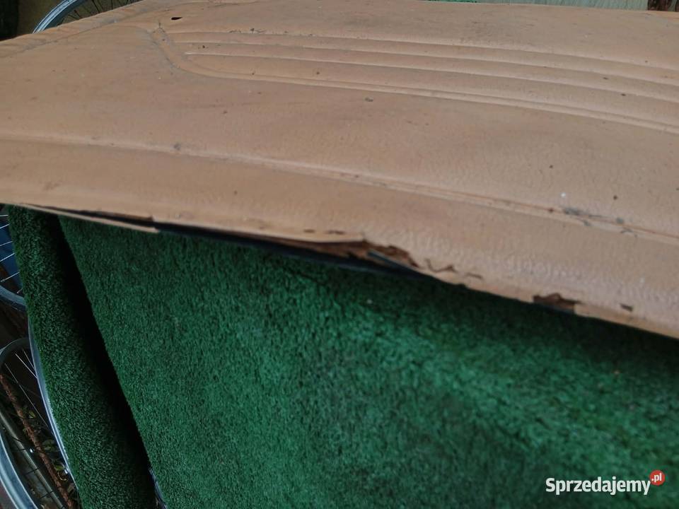 Kremowe poszycie drzwi fiat 126p Kęty