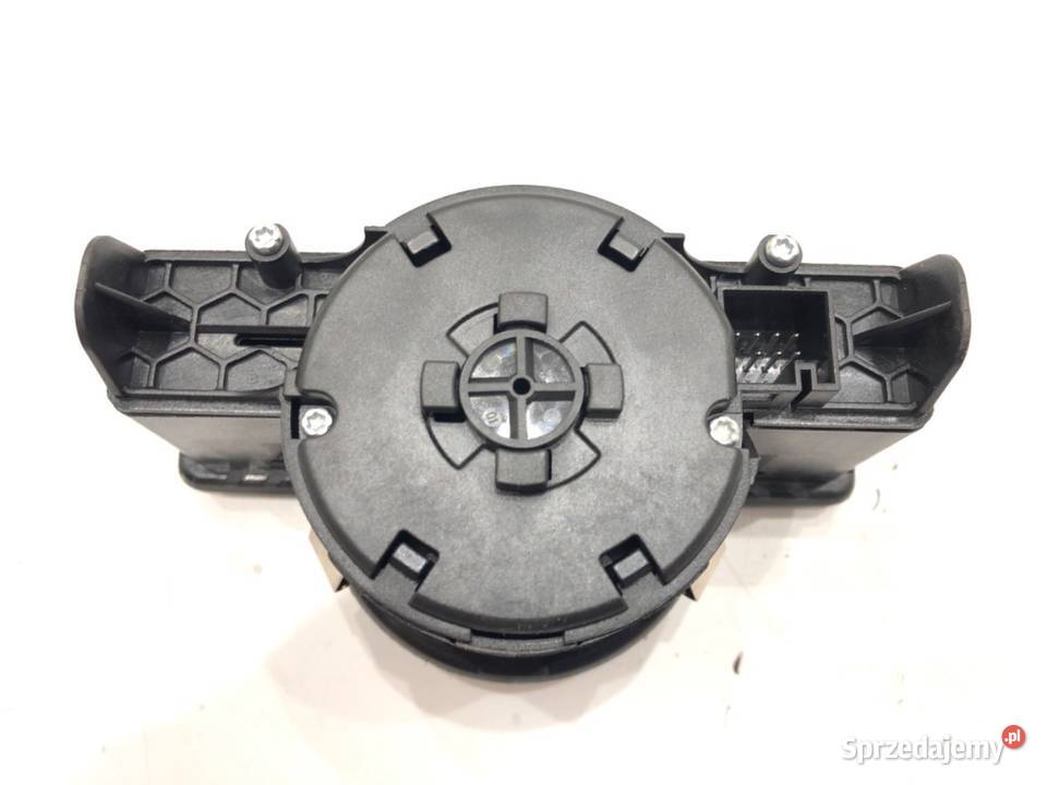 WŁĄCZNIK ŚWIATEŁ MERCEDES W204 A2049058002 0715 sprzedam