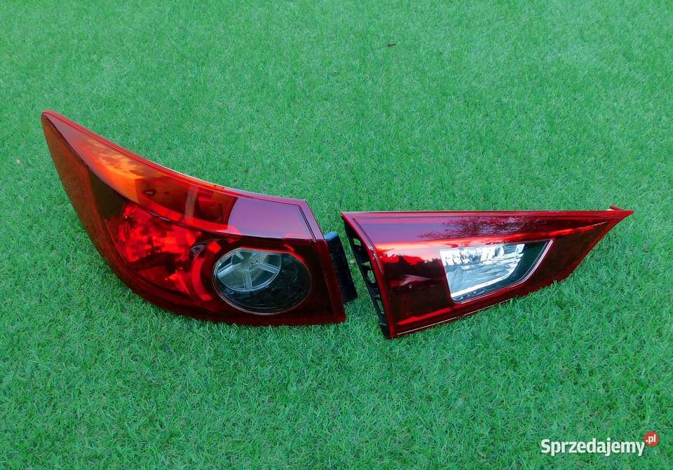 ORYGINALNE Tylne lampy prawa lewa tył Mazda 3 BM